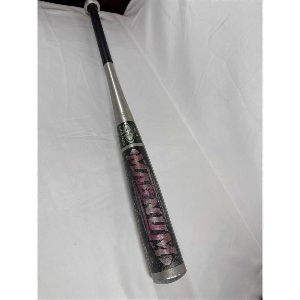 Easton Magnum Youth Baseball Bat 29 Inch 22oz Aluminum MGL LK8 Balanced Swing